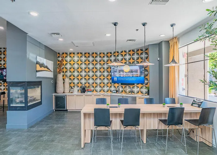 Contemporary At Westgate Pool Gym Wd Glendale