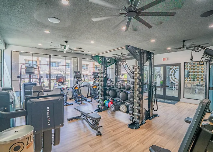 Contemporary At Westgate Pool Gym Wd *