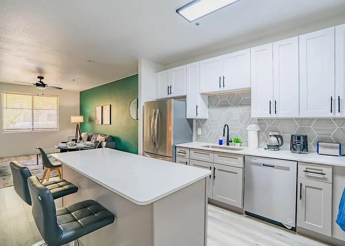 Contemporary At Westgate Pool Gym Wd Glendale