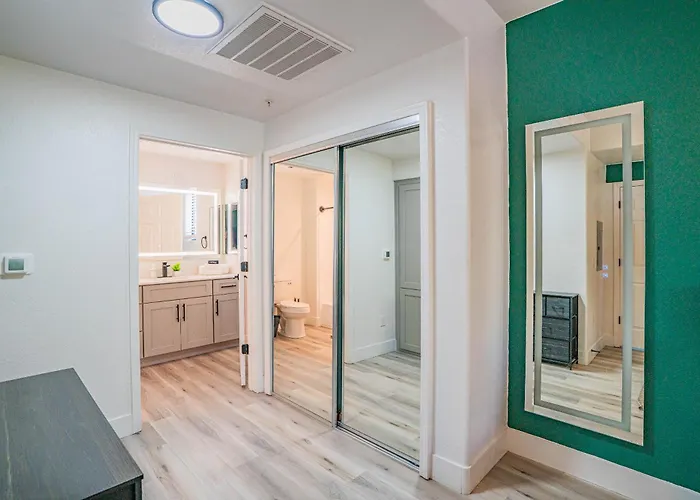 Contemporary At Westgate Pool Gym Wd Apartment