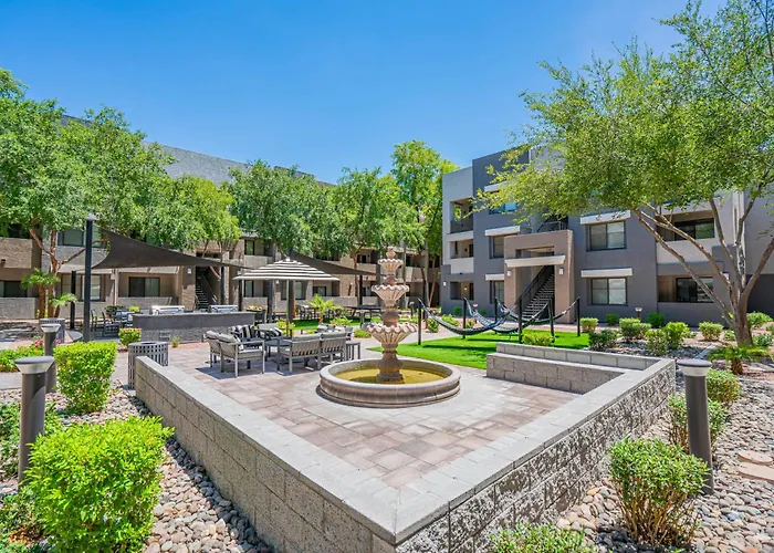 Apartment Contemporary At Westgate Pool Gym Wd Glendale